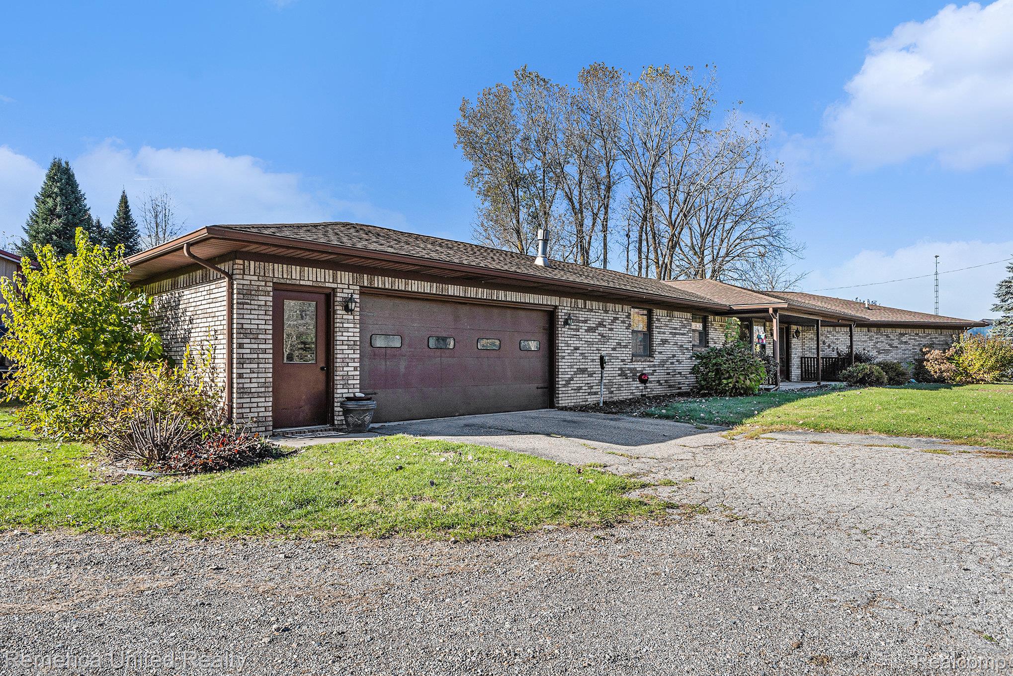 6099 Fowlerville Road