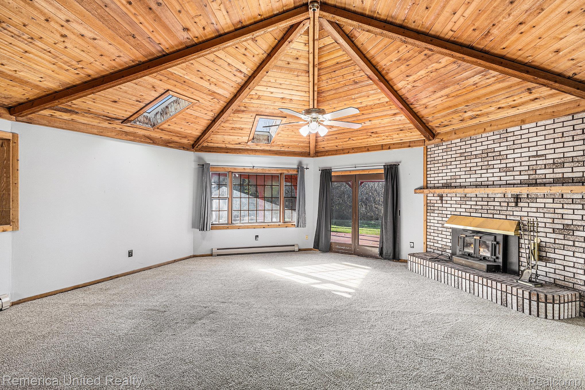 6099 Fowlerville Road