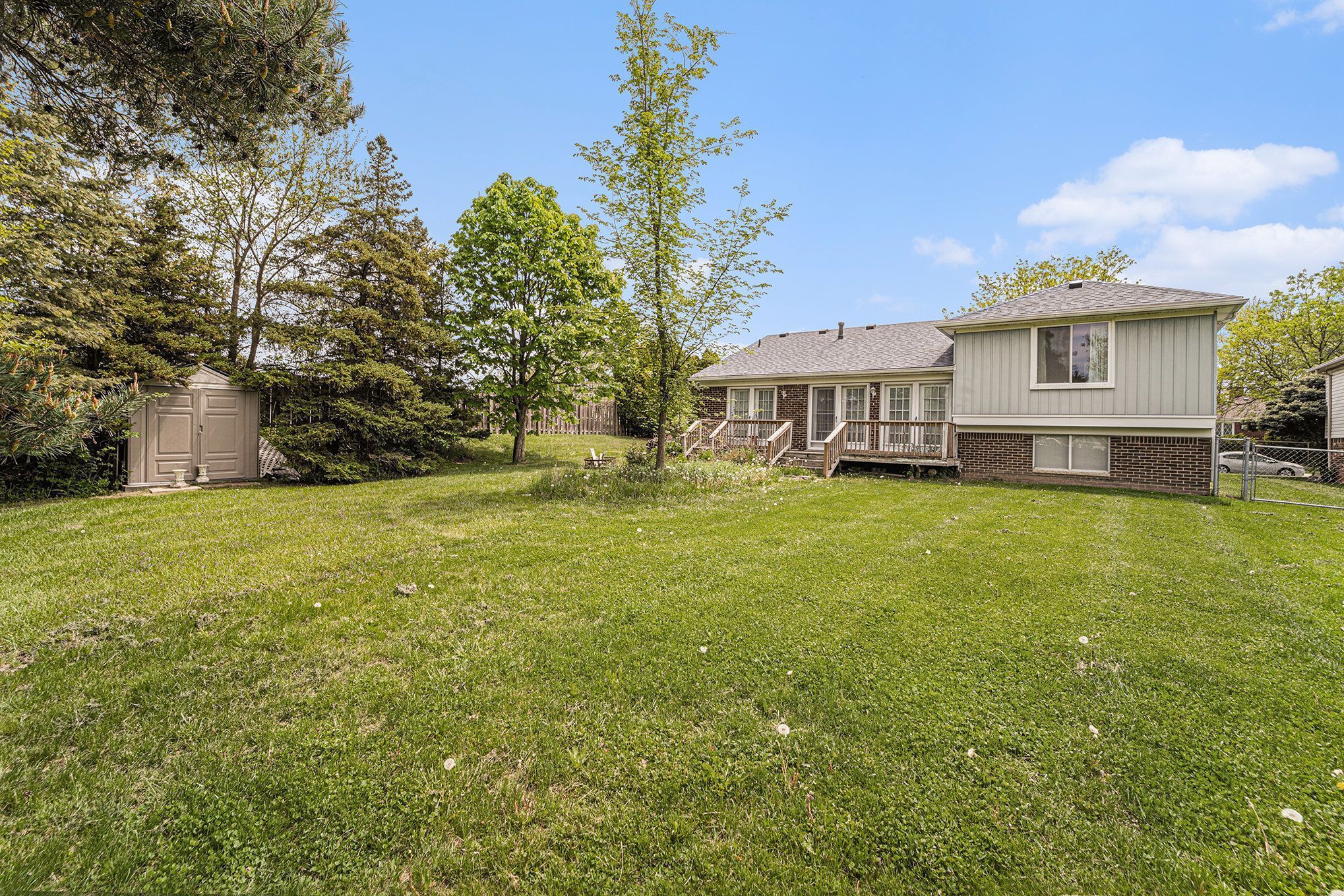 3965 HEARNS Drive