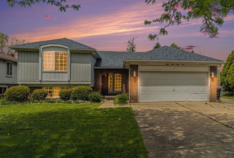 3965 HEARNS Drive Sterling Heights City Macomb MI 48310