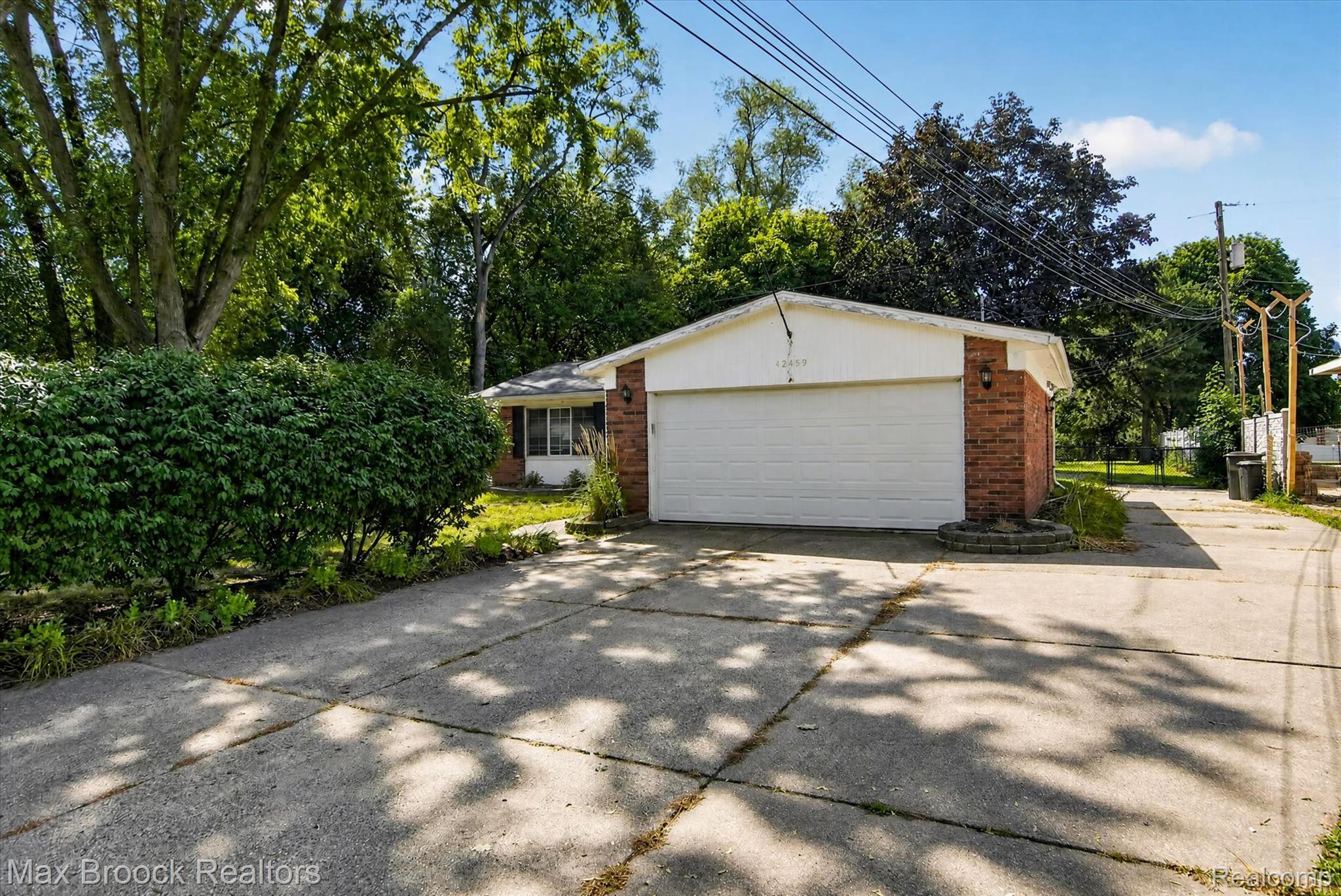 42459 Postiff Avenue
