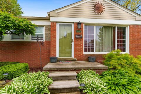 22118 Love Street St Clair Shores City MI 48082