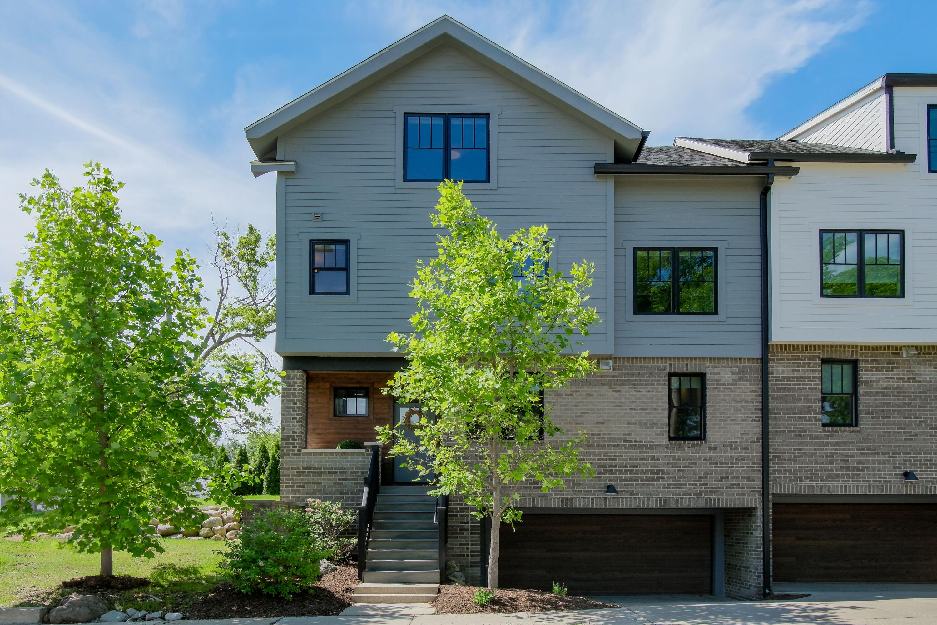 103 W Davis Avenue