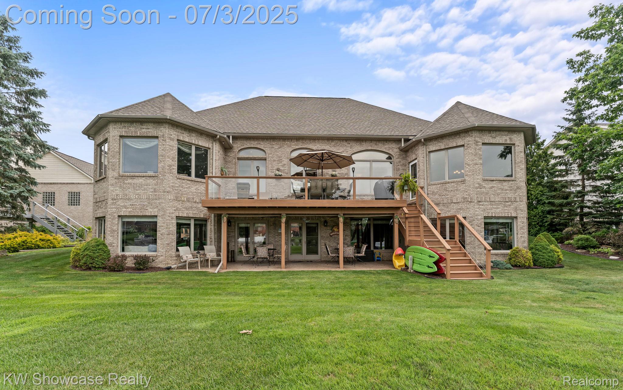 9210 Twin Lakes Drive