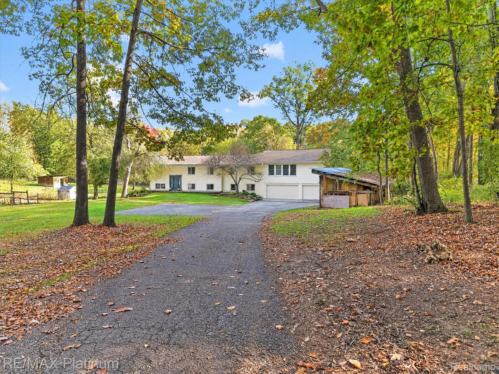 2805 Harmony Lane