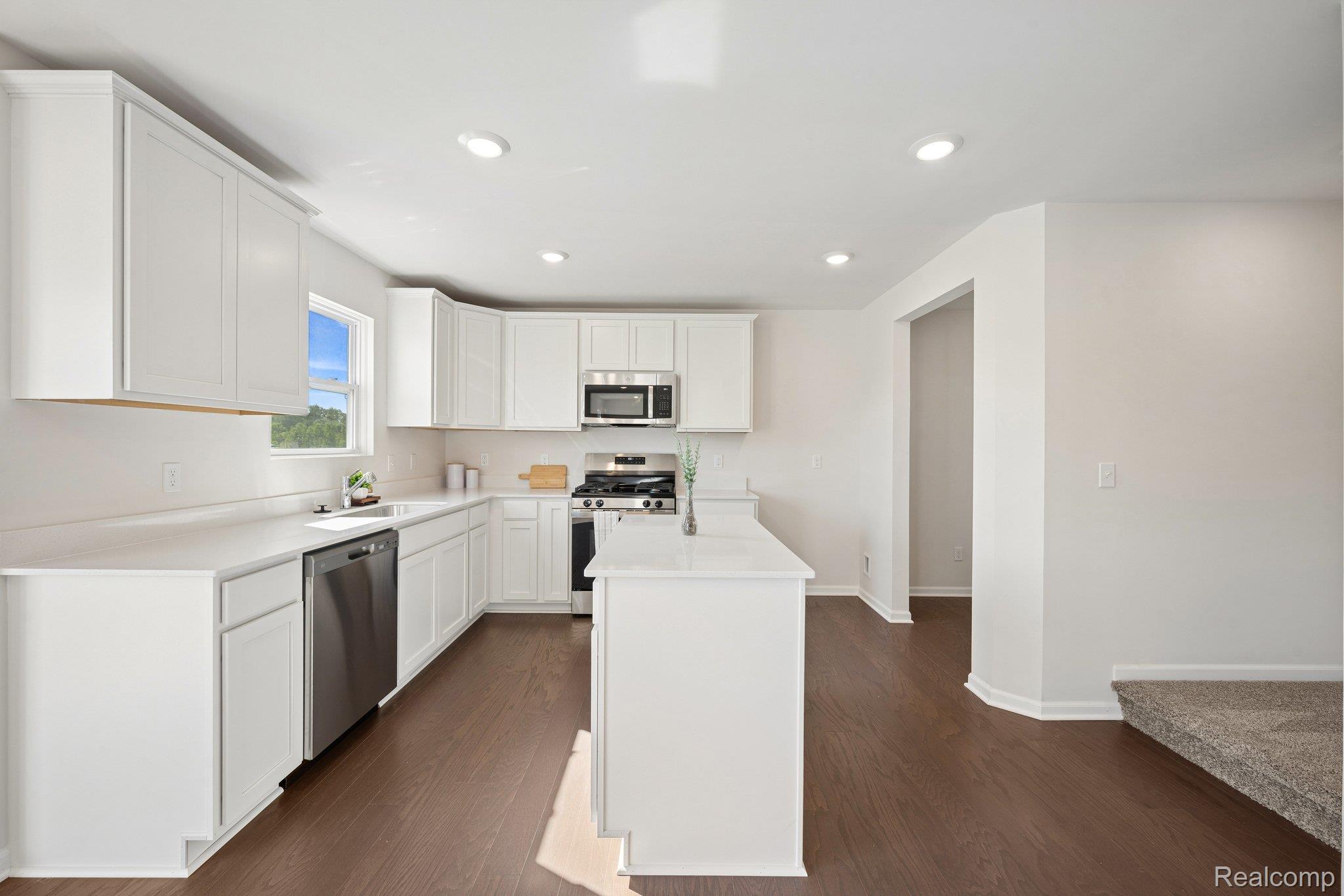 412 Hidden River W W