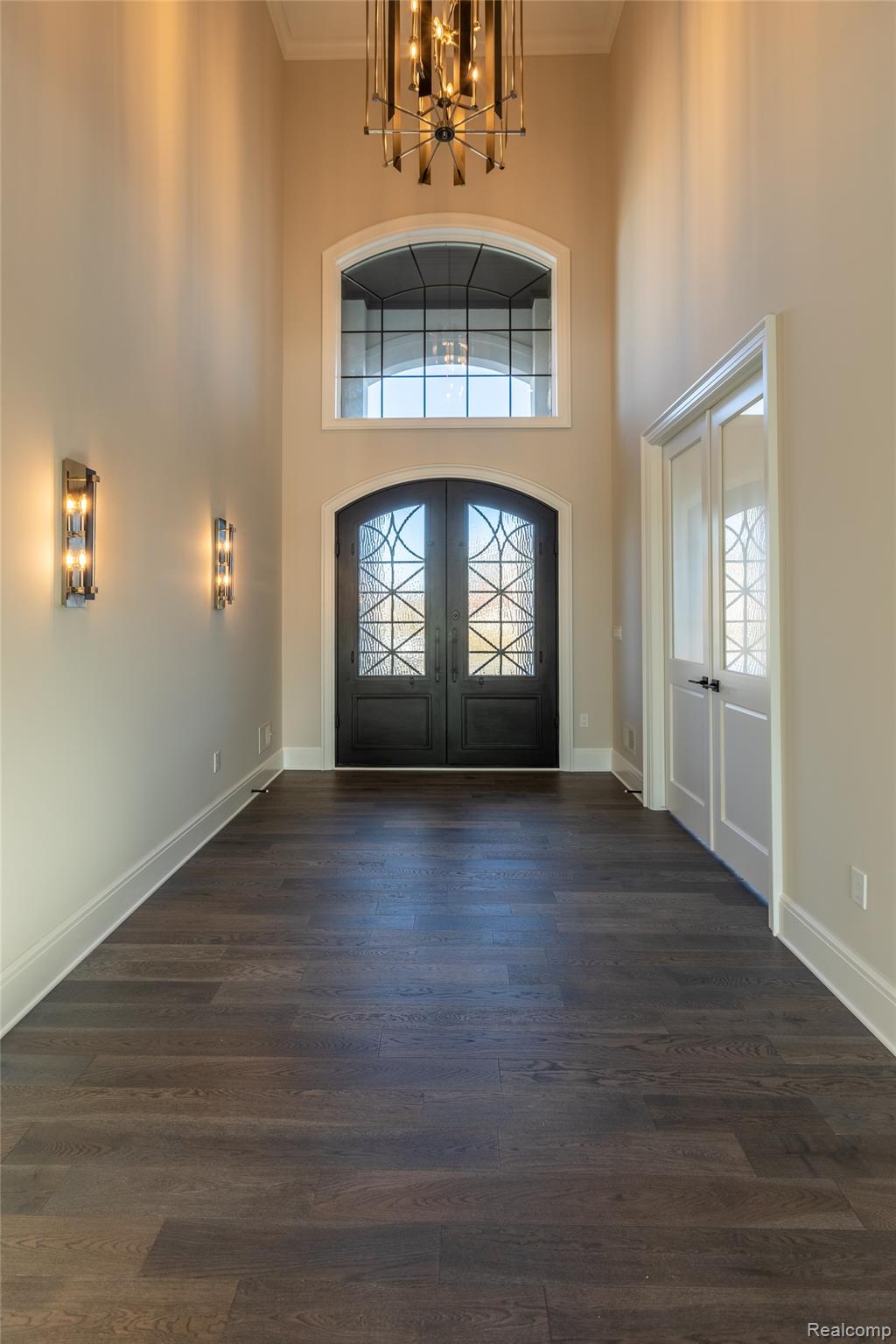 2599 Forest Glen Court