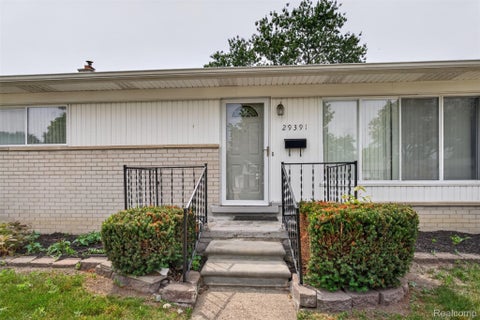 Photo of 29391 Mark Avenue, Madison Heights City, MI 48071 (MLS # 20261079832)