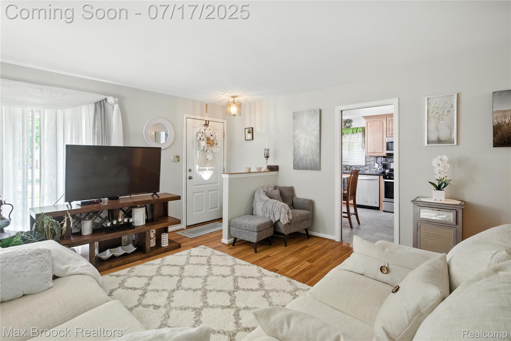 1383 Moulin Avenue