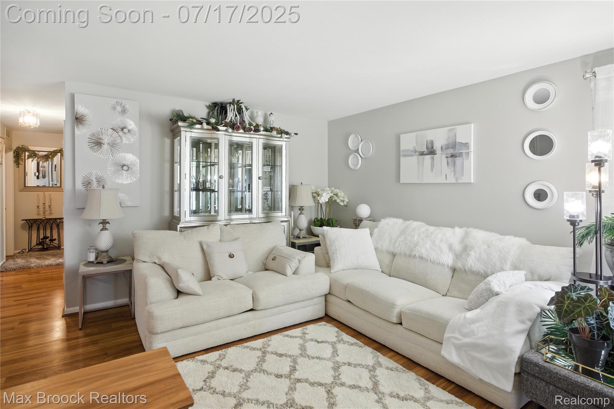 1383 Moulin Avenue