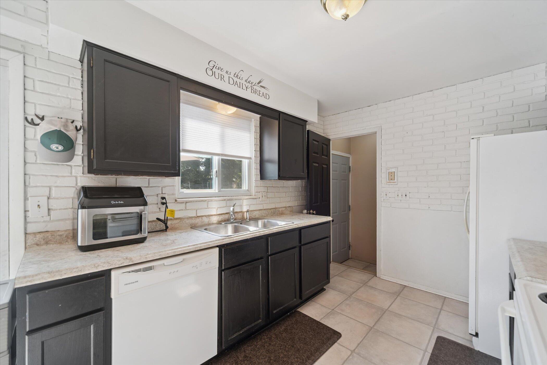 331 Scarlett Oak Lane