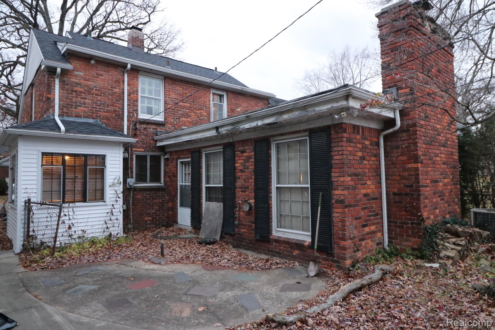 2720 Woodstock Drive