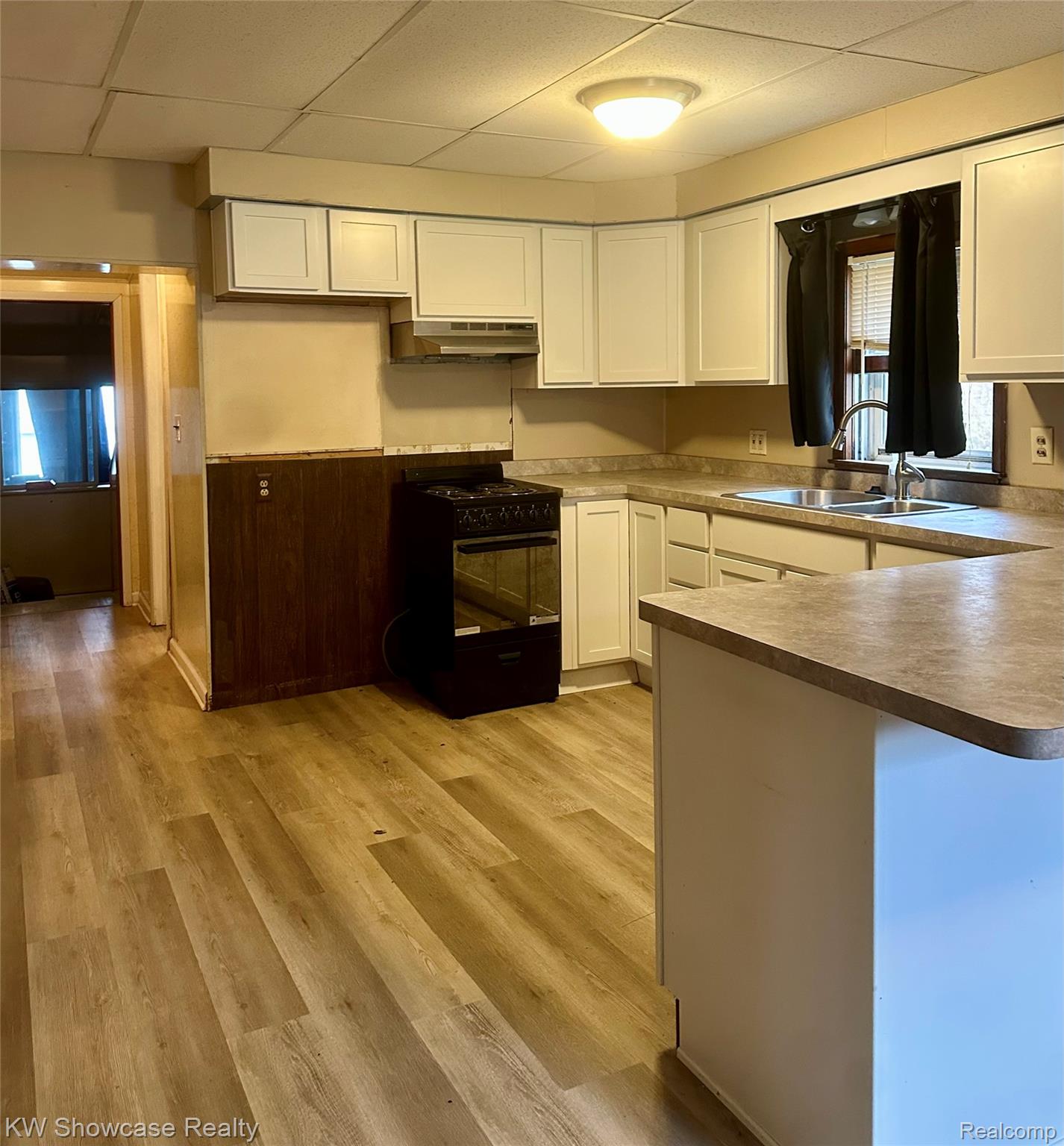 1125 E Commerce Street