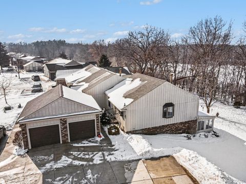 11869 Shenandoah Drive 4 Green Oak Township MI 48178