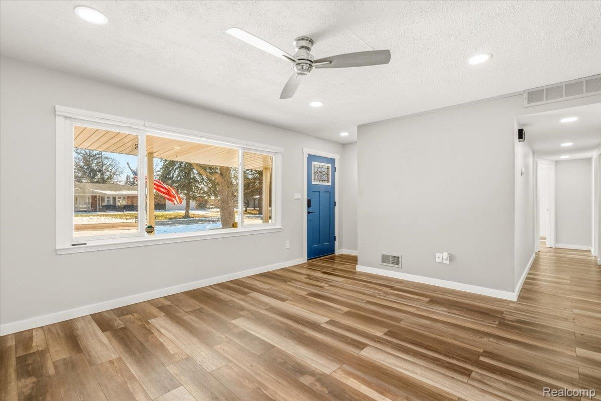 37880 Wendy Lee Street