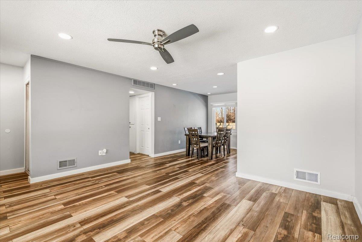 37880 Wendy Lee Street