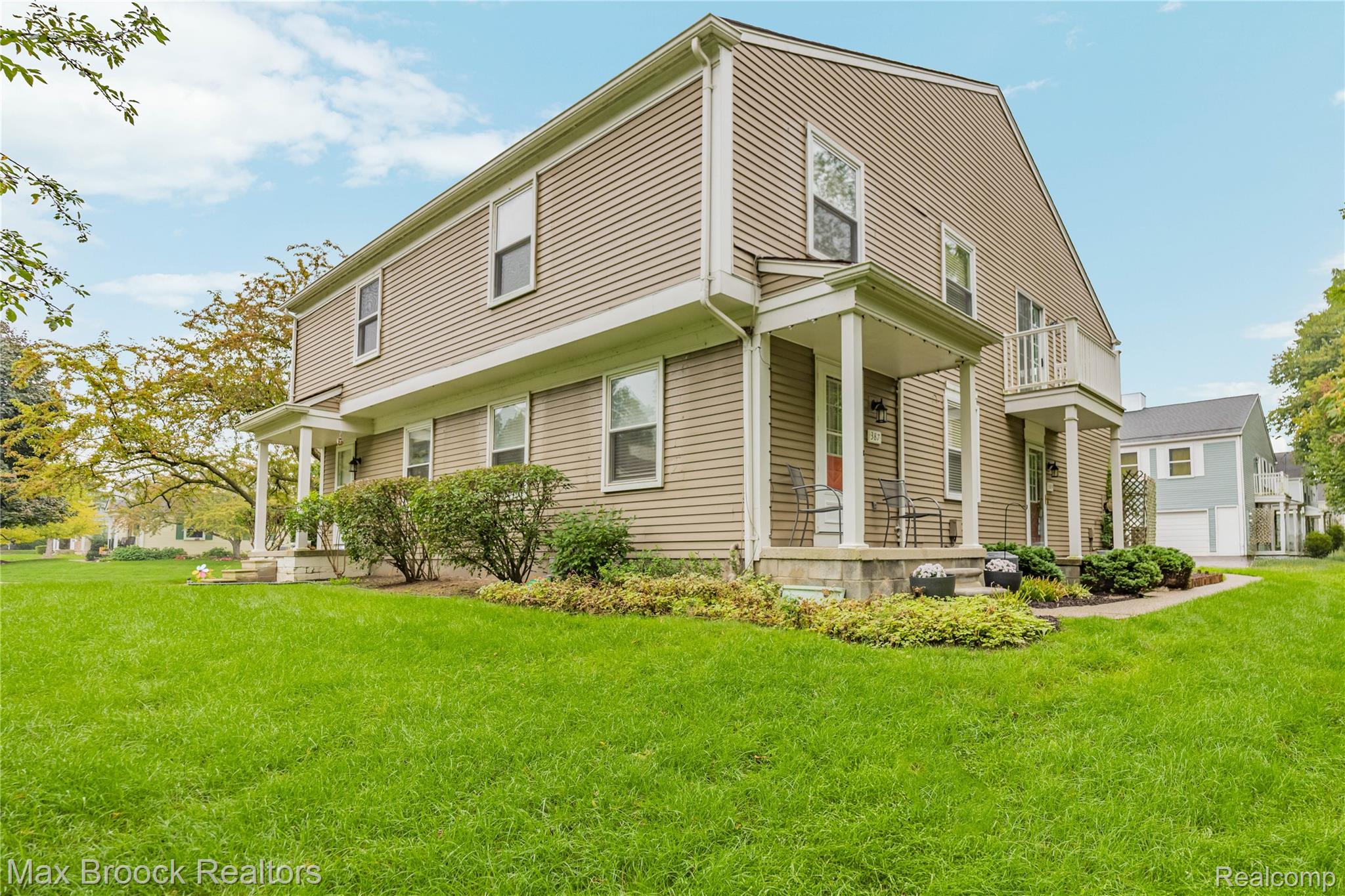 387 Neptune Drive