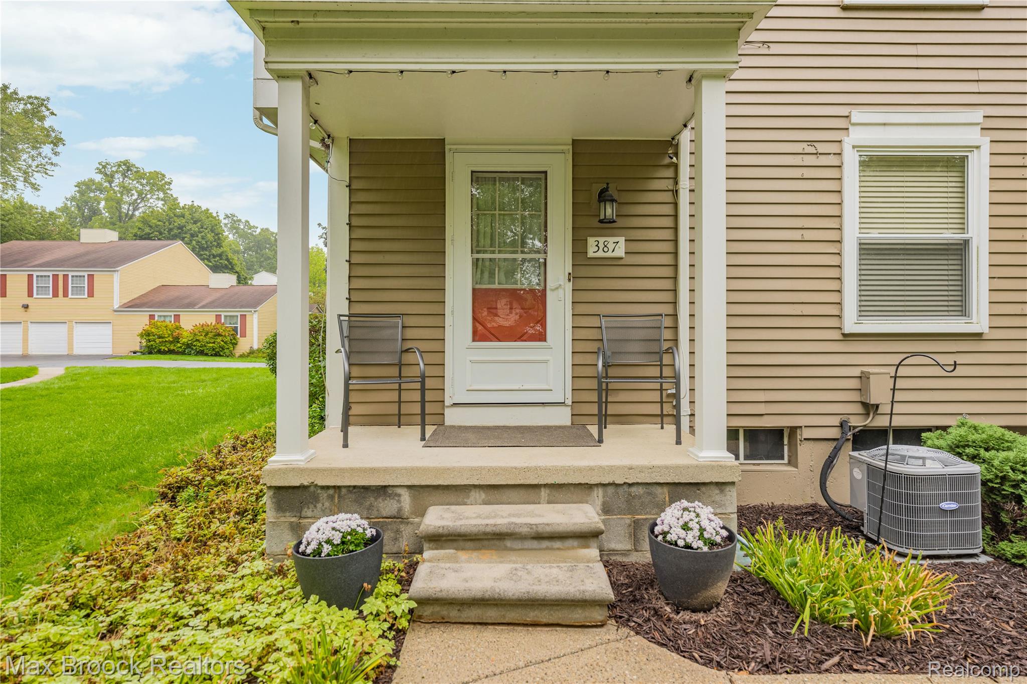 387 Neptune Drive