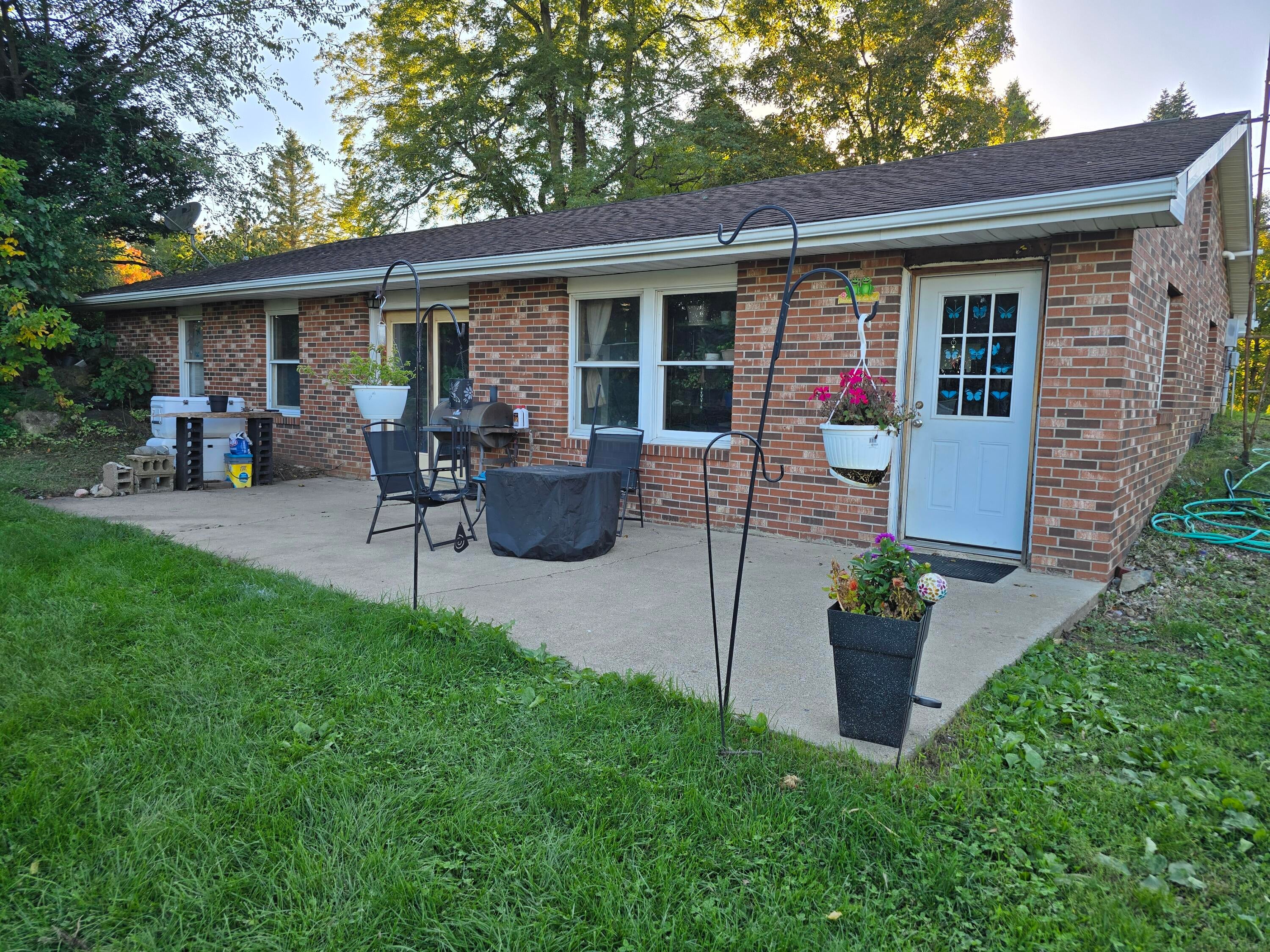 535 29 1/2 Mile Road