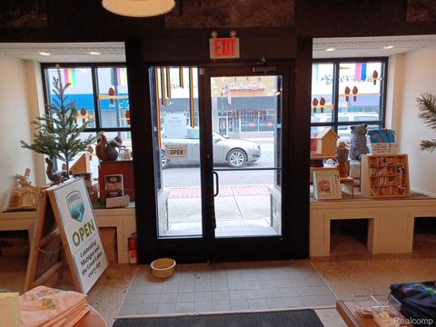 3171 12 MILE Road Berkley City MI 48072