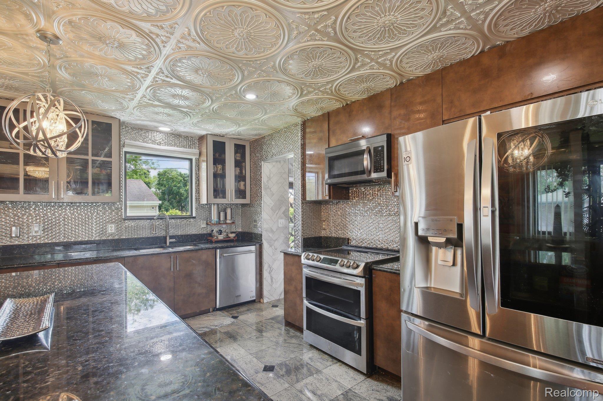 8286 Westminster Avenue