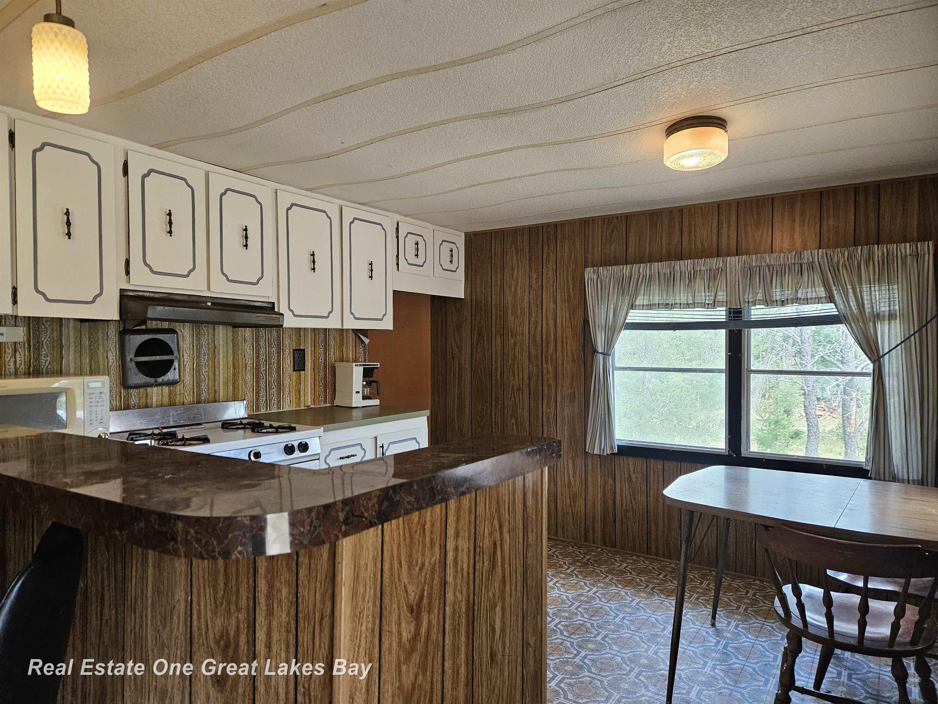 1089 W Hughes Lake Road