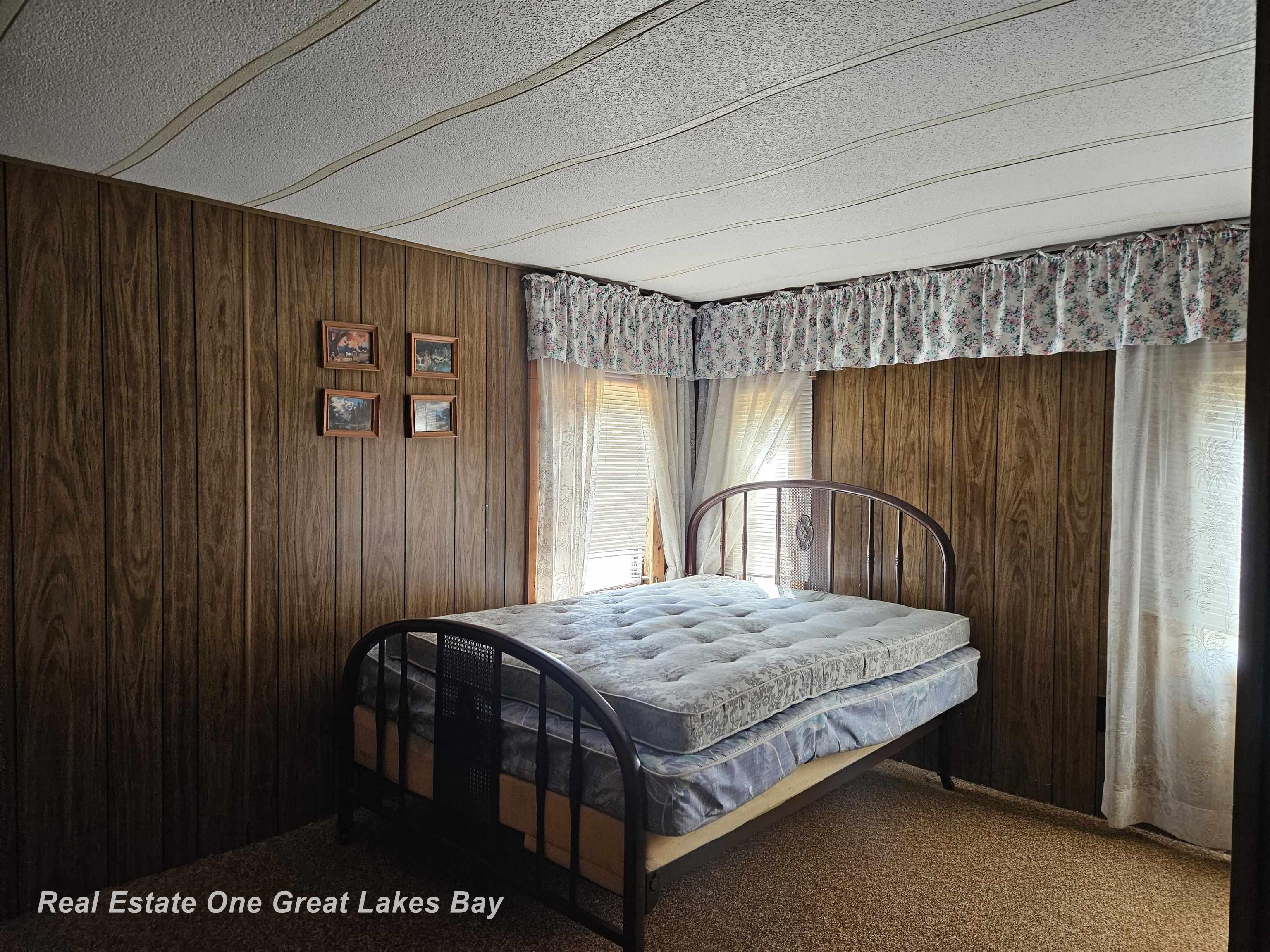 1089 W Hughes Lake Road