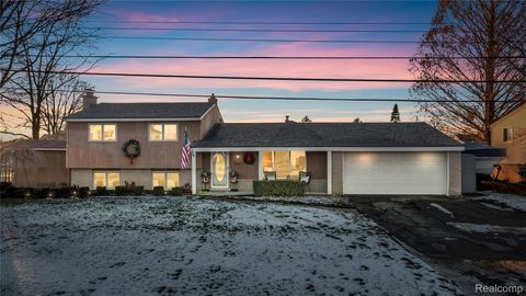 38027 Mallast Street Harrison Charter Township MI 48045