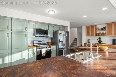 Tiny photo for 38027 Mallast Street, Harrison Charter Township, MI 48045 (MLS # 20251061013)