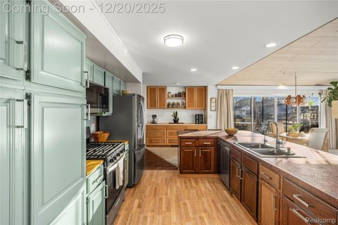 Tiny photo for 38027 Mallast Street, Harrison Charter Township, MI 48045 (MLS # 20251061013)