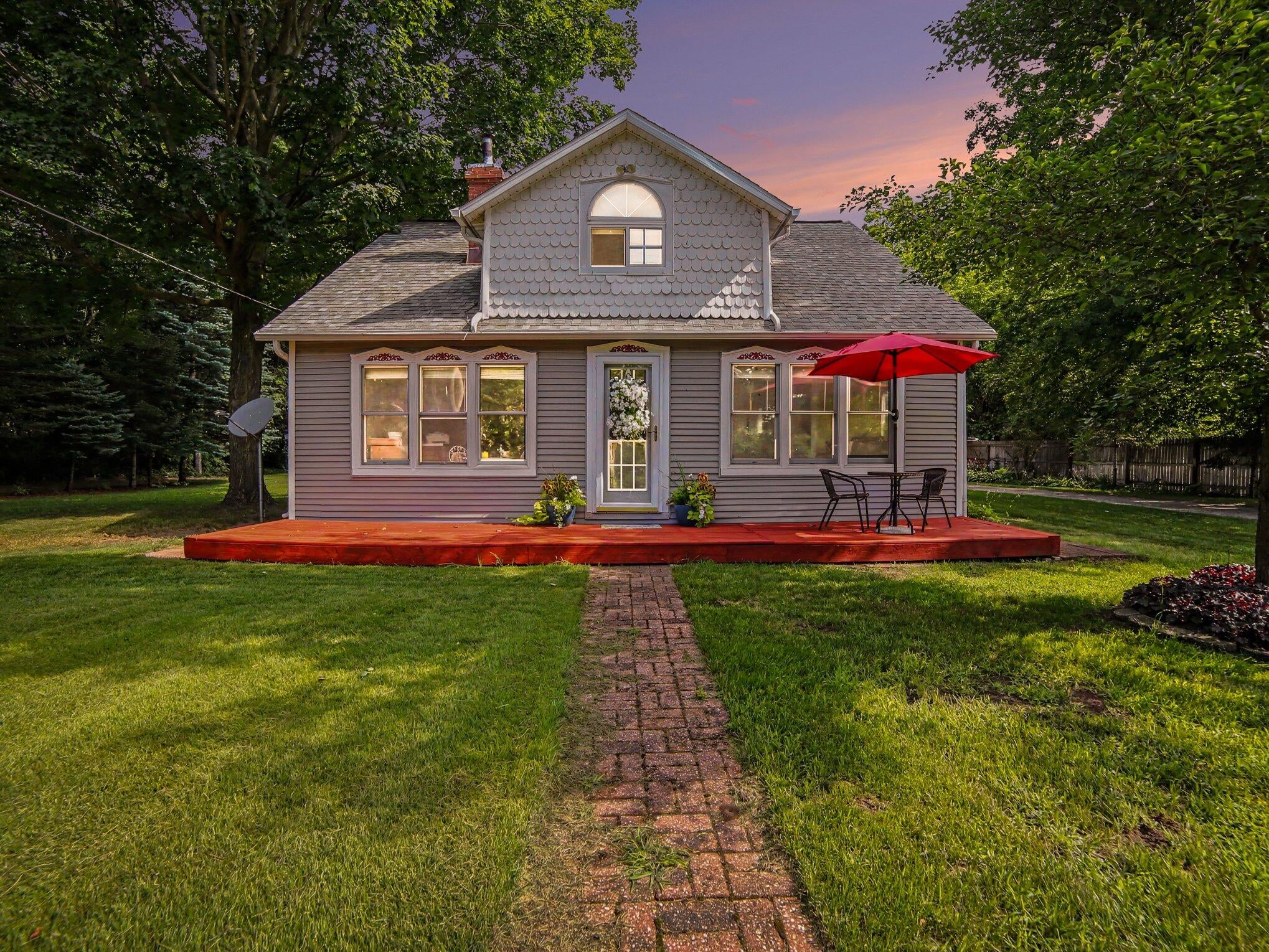 2620 Middle Lake Road