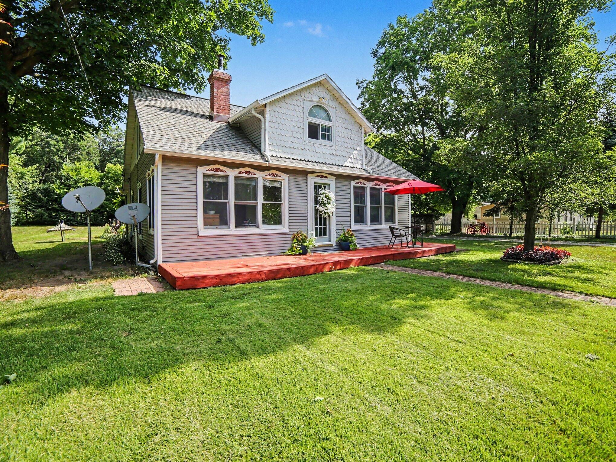 2620 Middle Lake Road