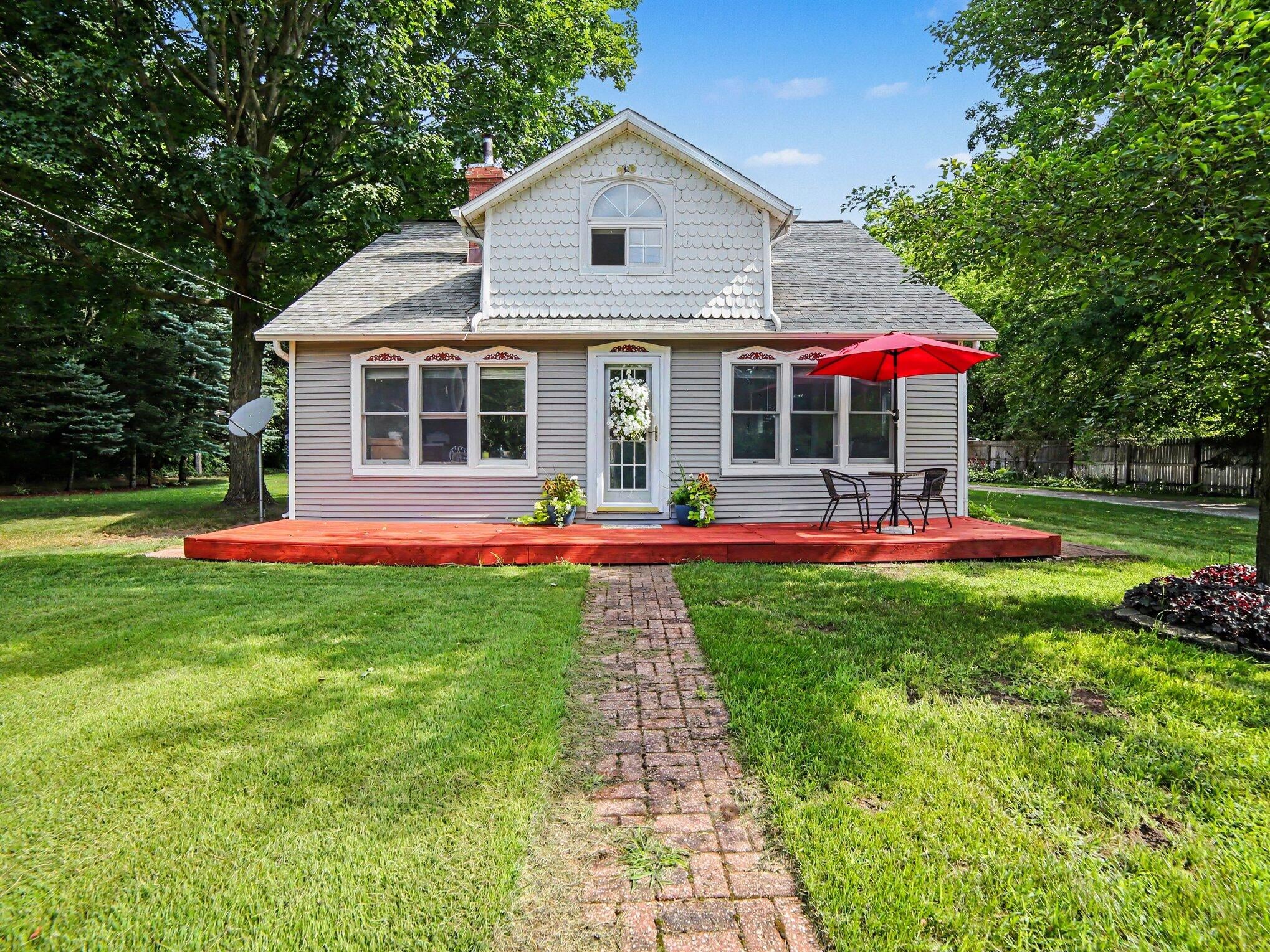 2620 Middle Lake Road