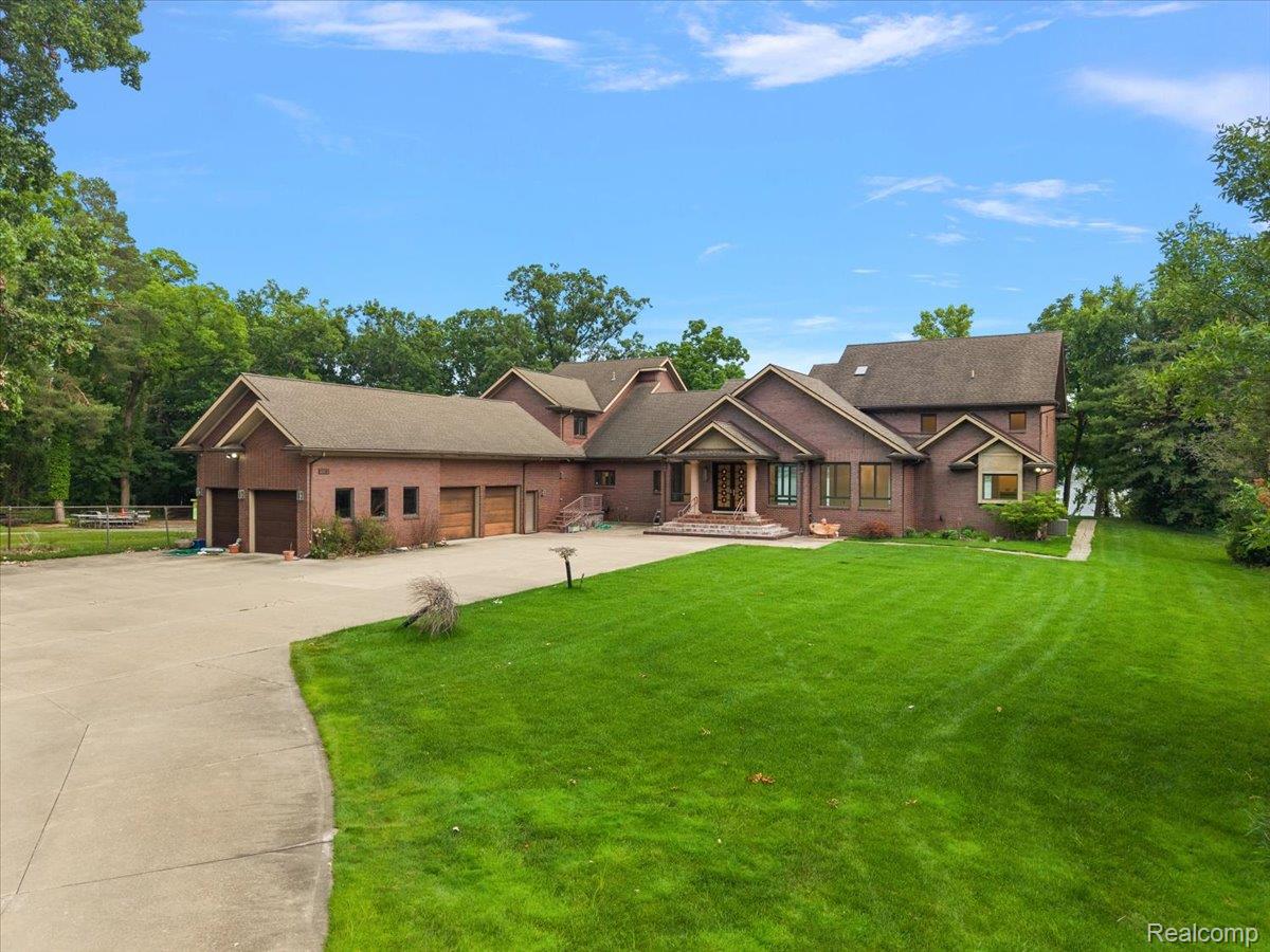 2612 Cove Lane