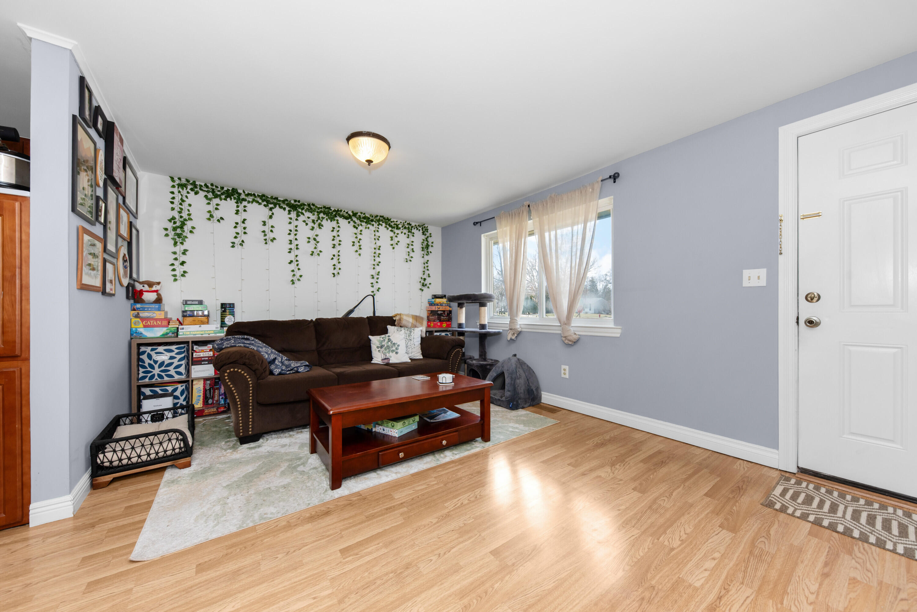 2 Faust Court