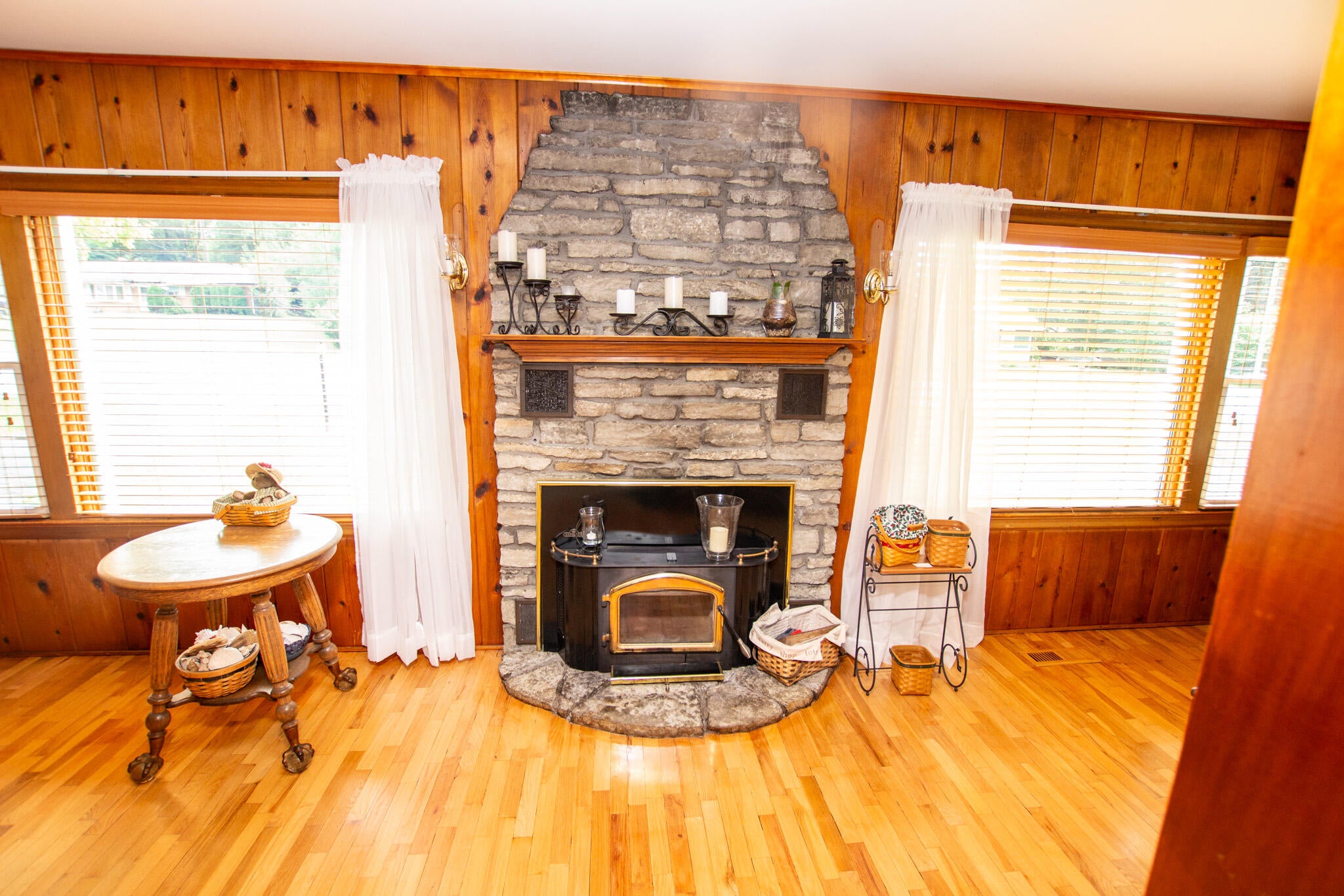 207 E Bertrand Road