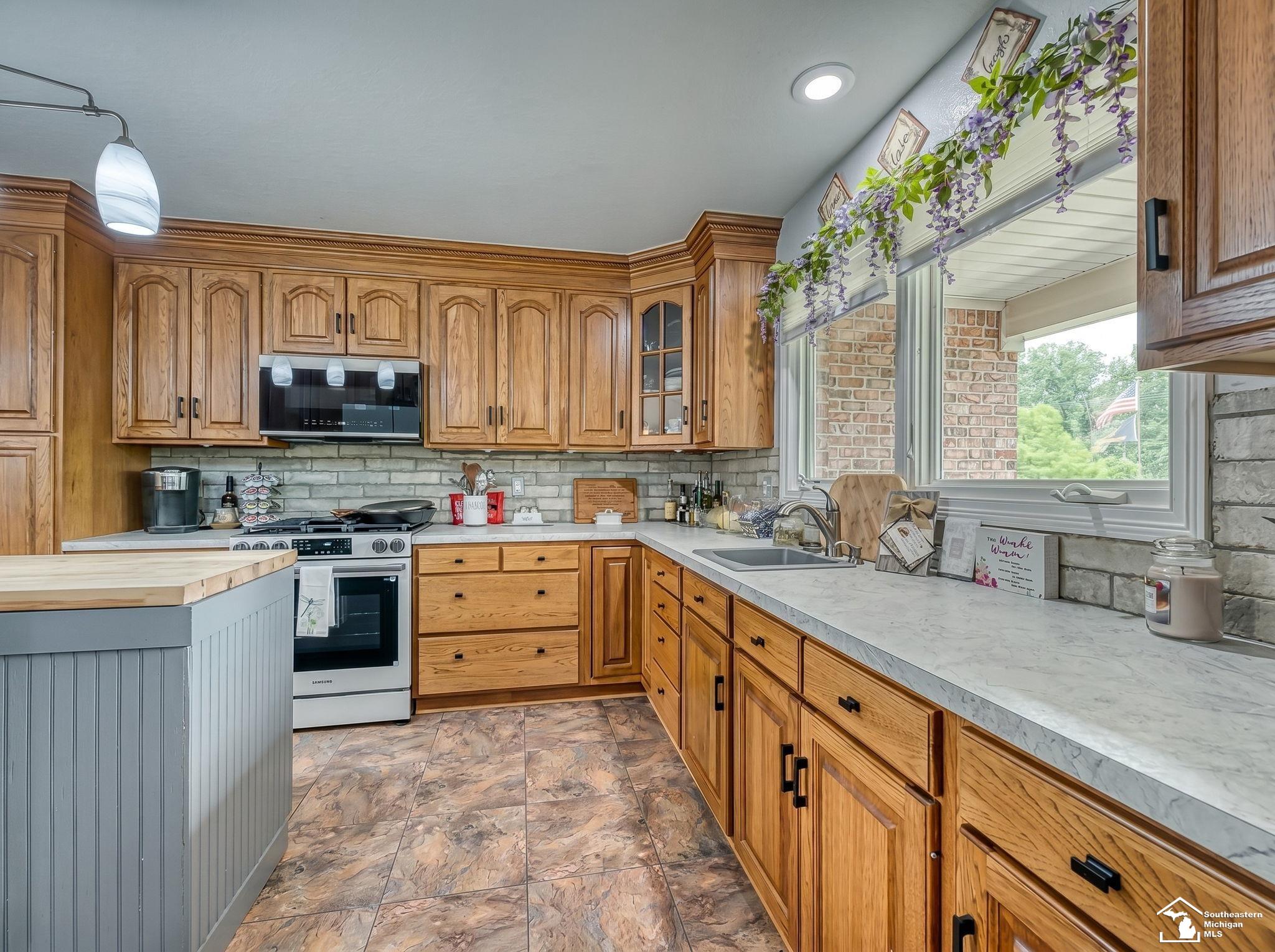 4675 Secor Road