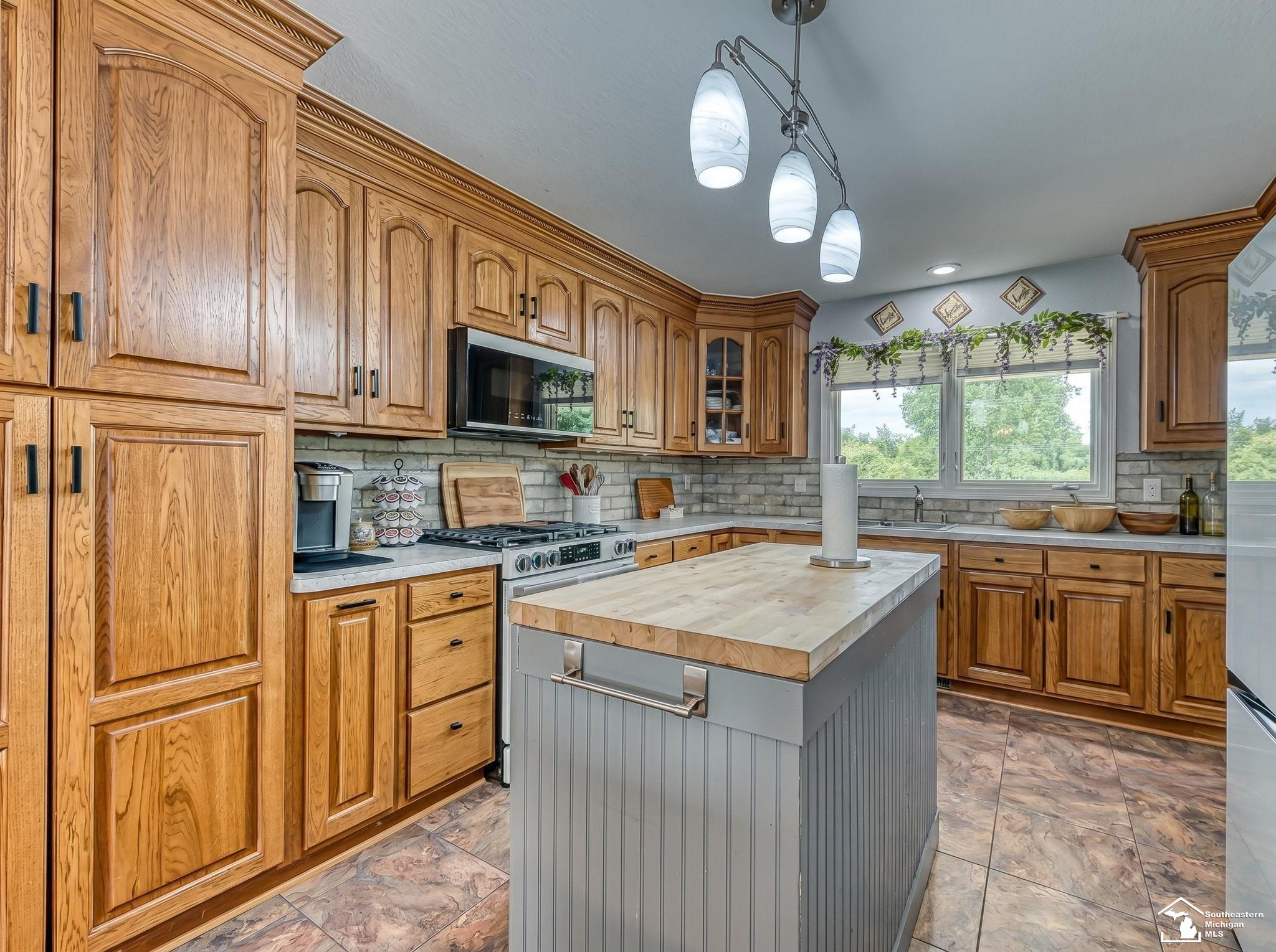 4675 Secor Road