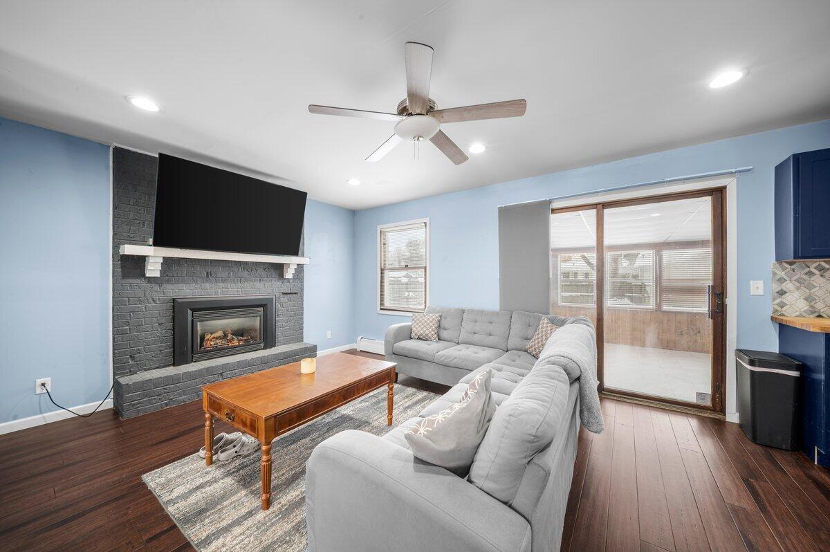 4154 Sand Creek Drive NW