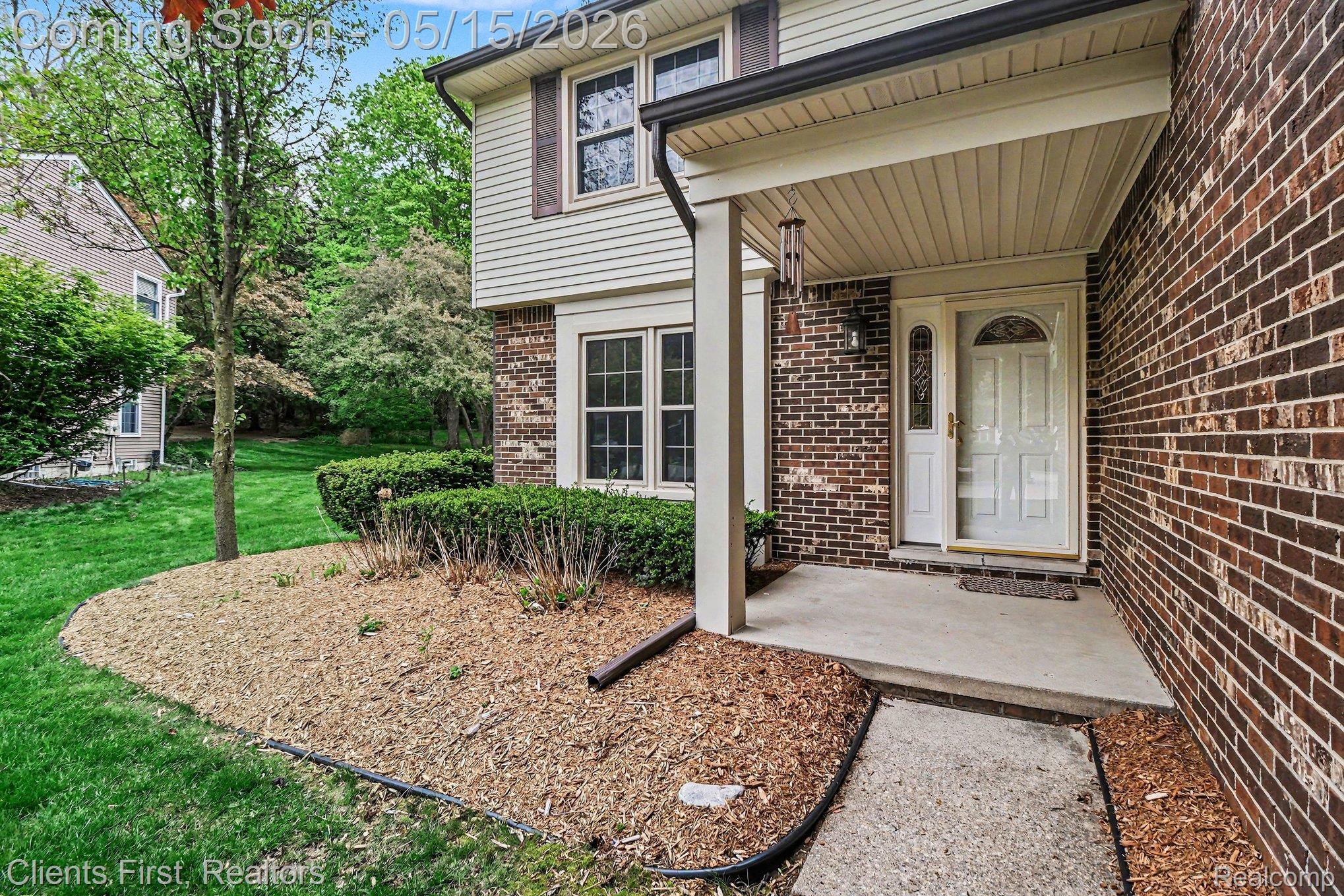 42542 Knollwood Court