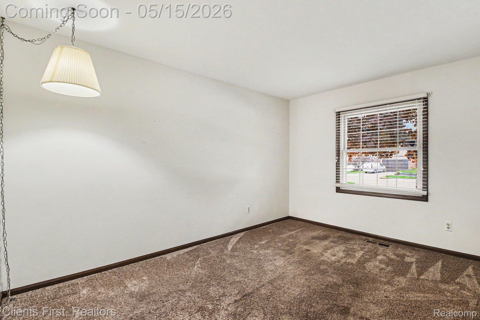 42542 Knollwood Court