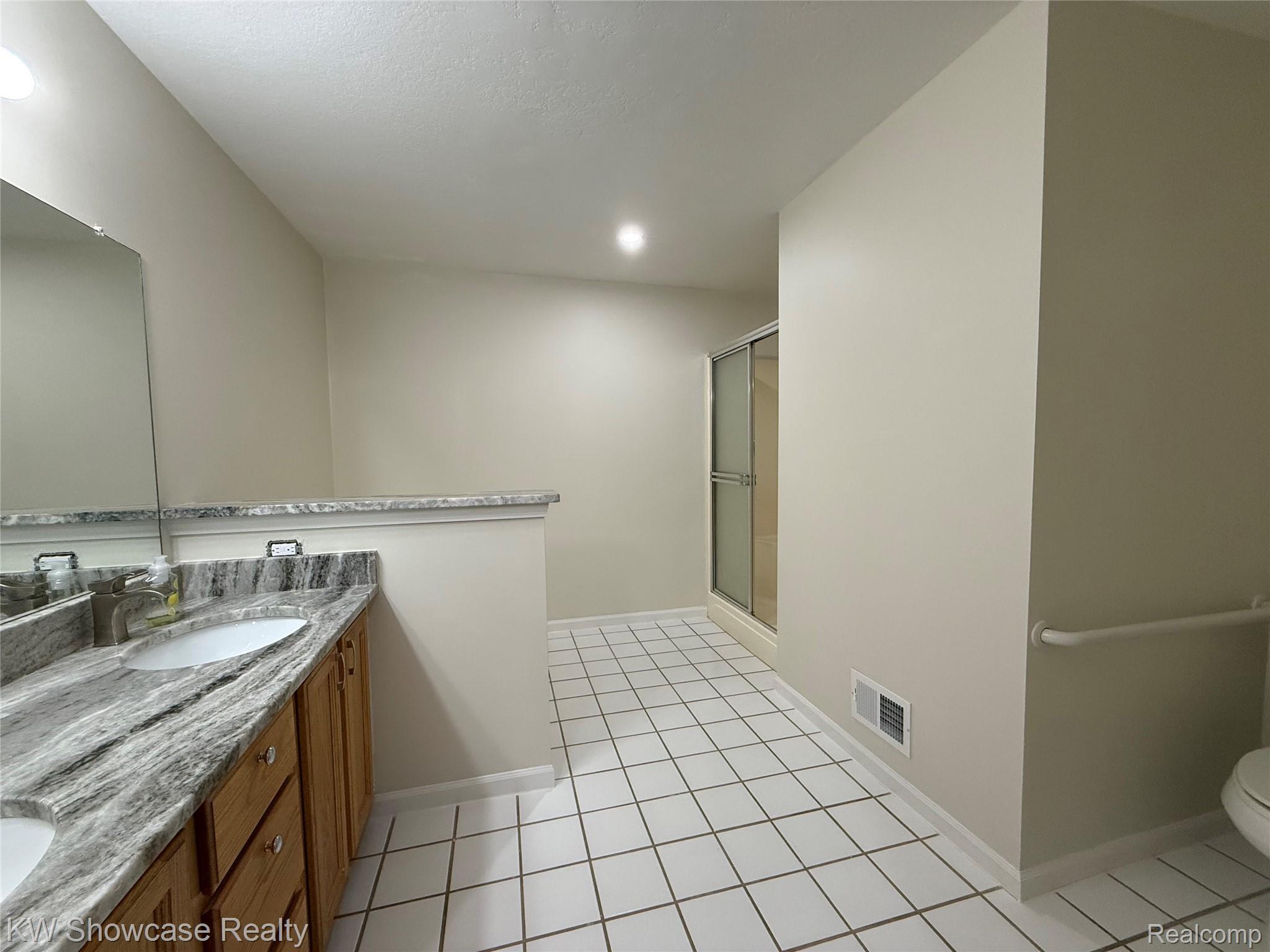 12372 SAINT ANDREWS Way