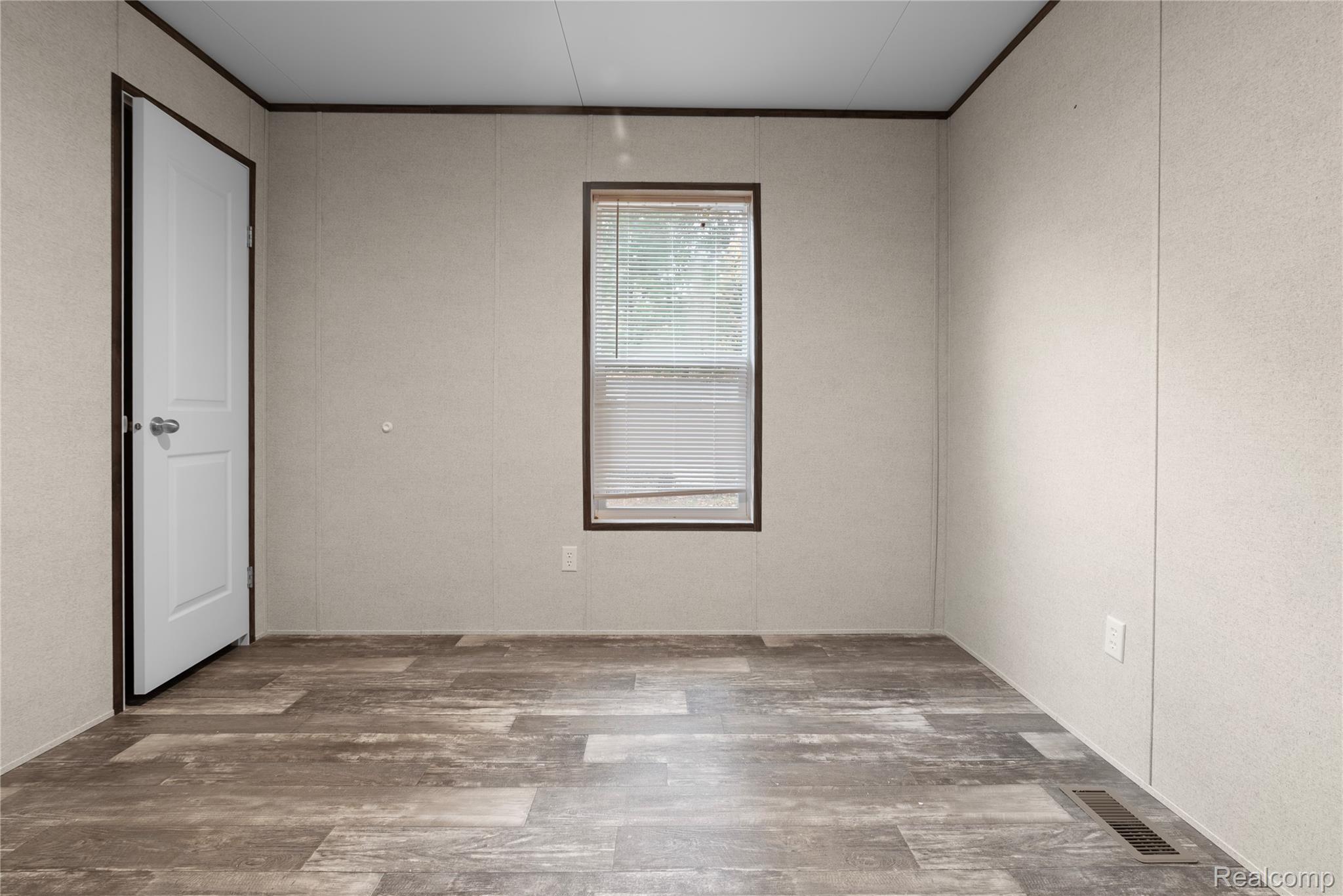 Brighton, Michigan 48114, United States, 3 Bedrooms Bedrooms, ,2 BathroomsBathrooms,Residential,Active,248926