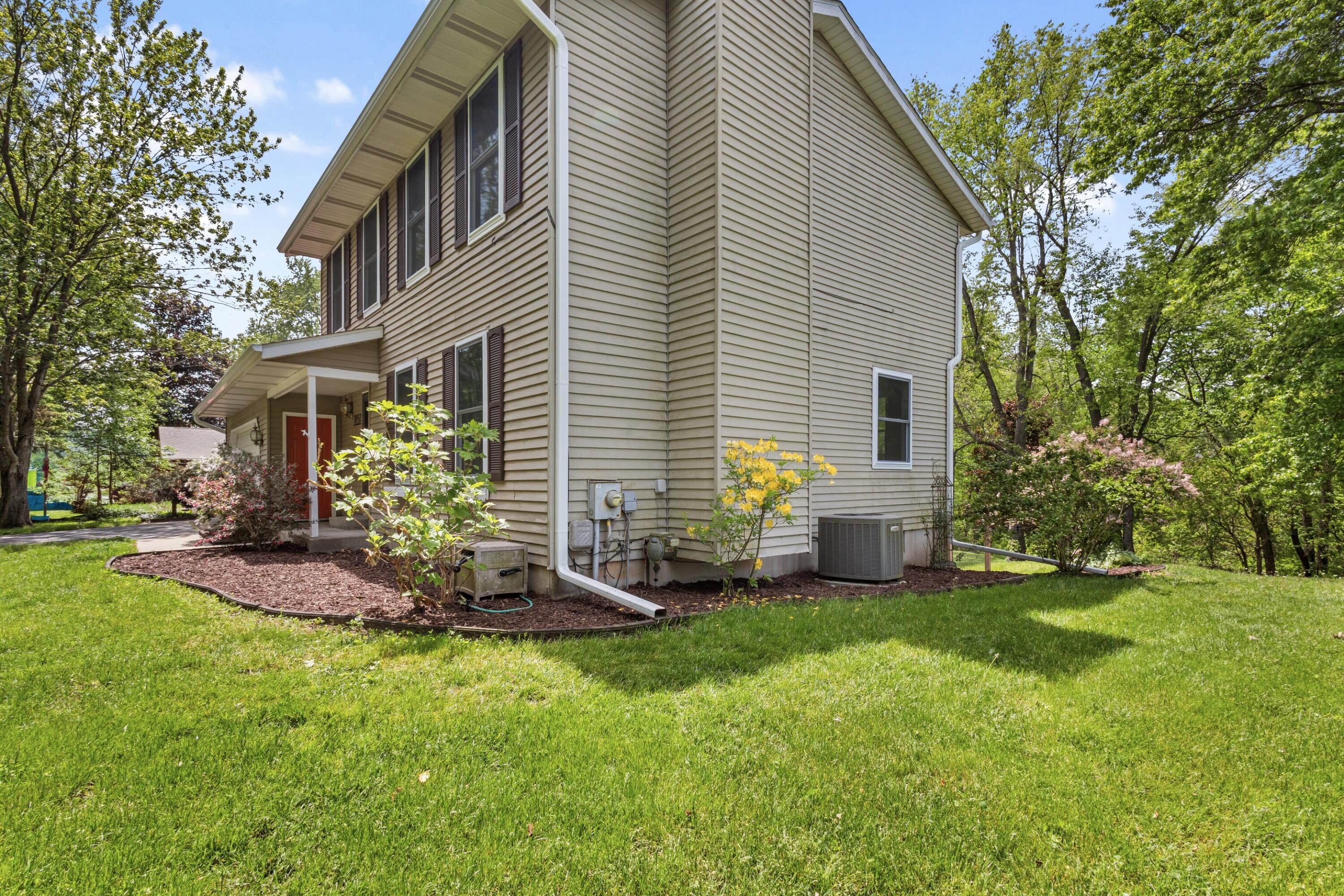 7657 Cottonwood