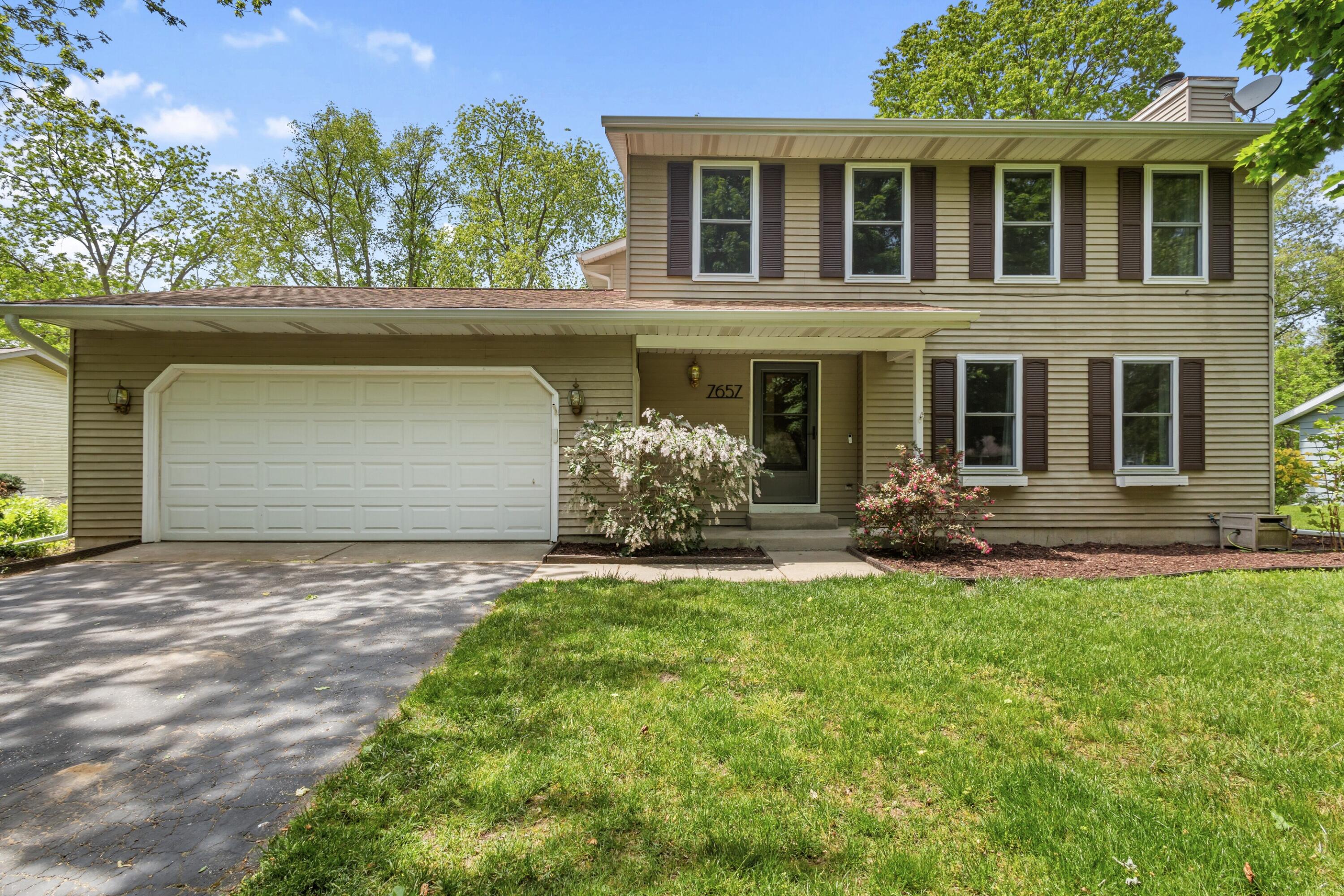 7657 Cottonwood