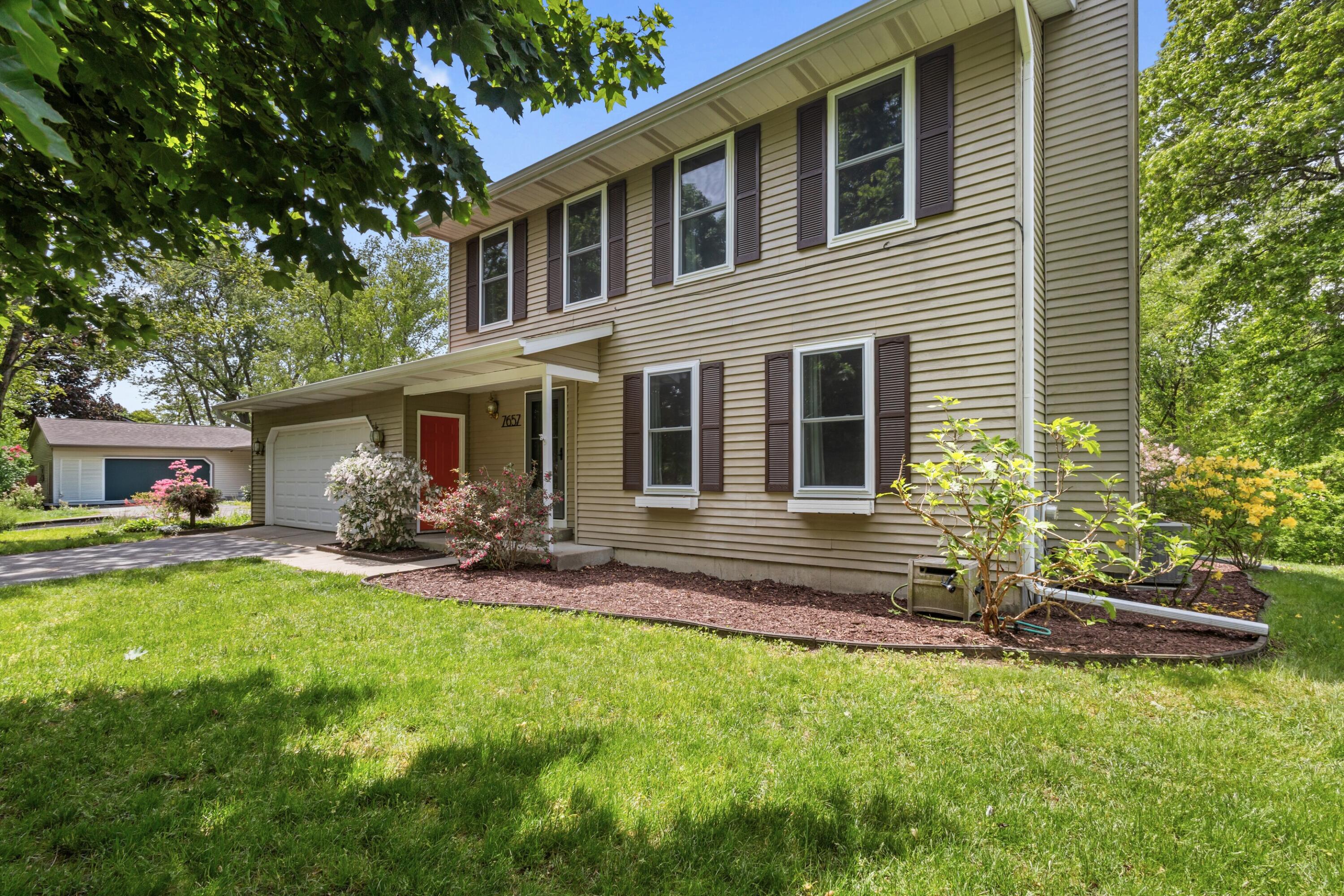 7657 Cottonwood