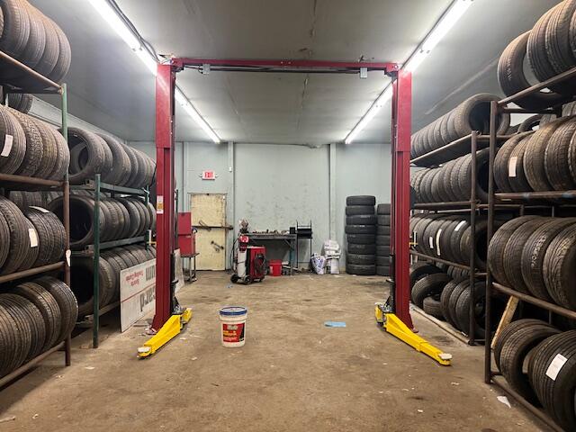 820 S Division Avenue