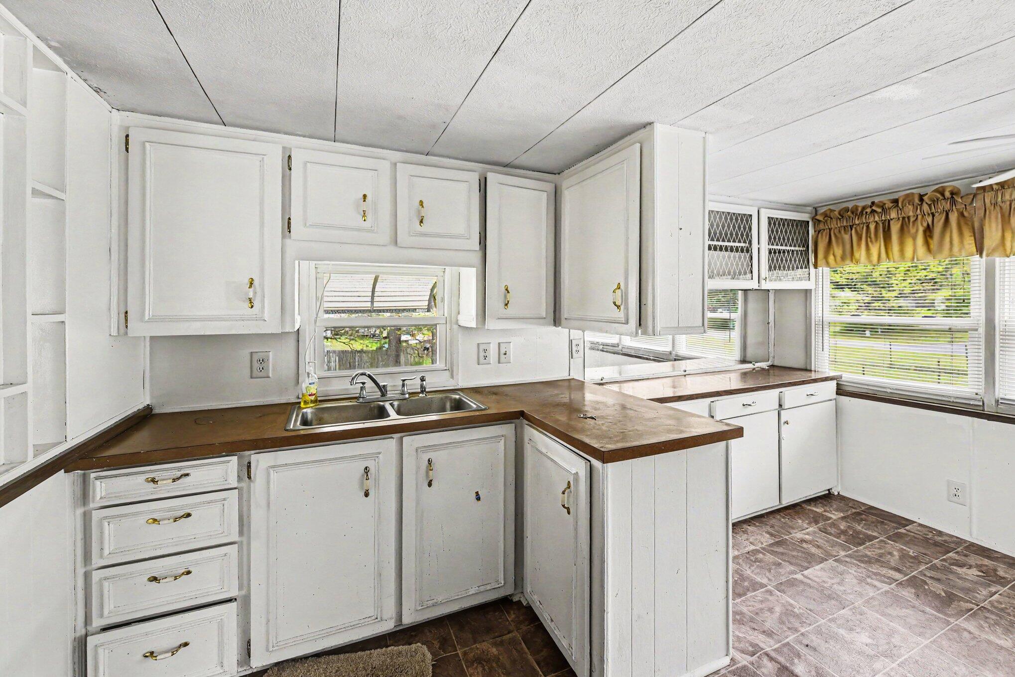 39391 Sandyridge Circle