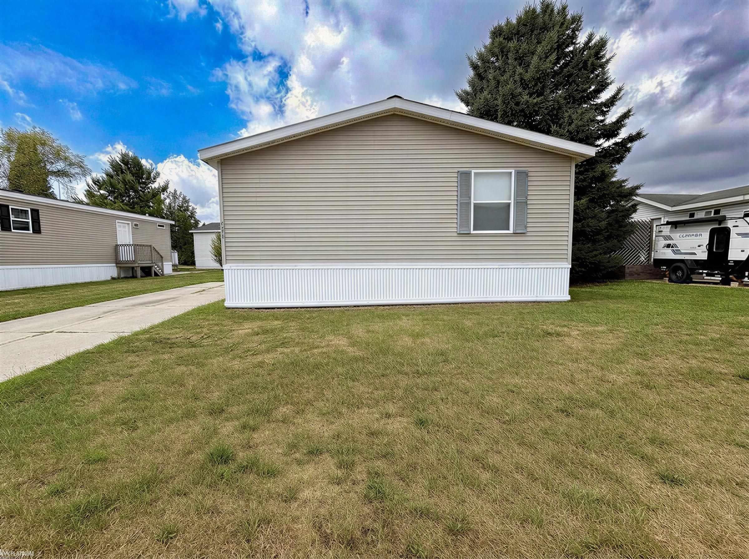 6039 Bentwood Circle