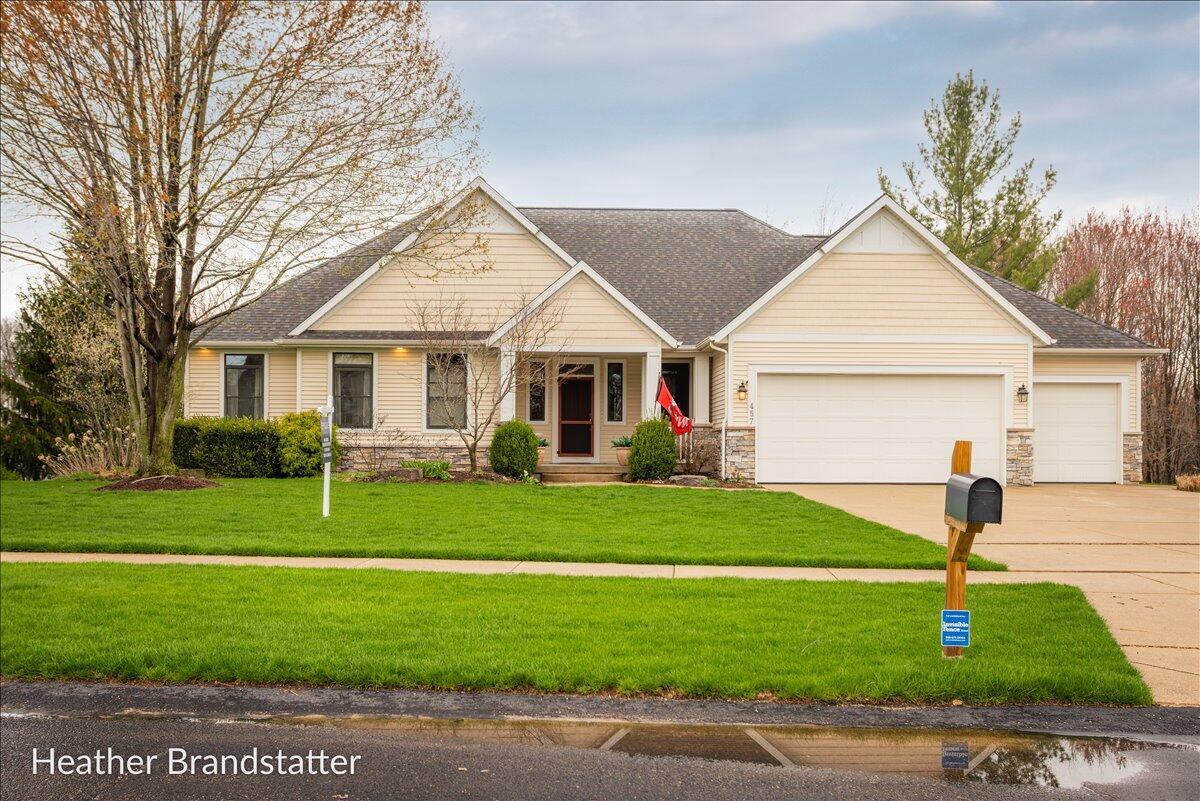 457 Village Springs Drive SE